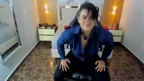 Snapshot of karolandluna chatting on 06.30.26 Karol and Luna online show from 06.30.26