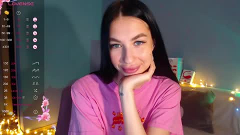 Kira online show from 04.10.26