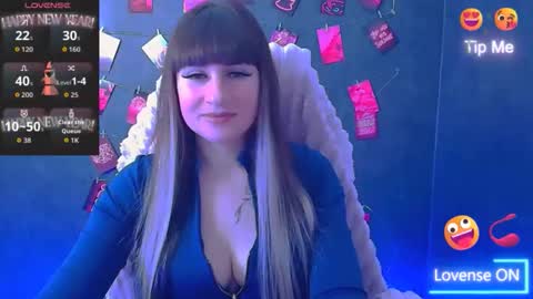 Snapshot of karolina_mia chatting on 04.30.26 Caroline online show from 04.30.26