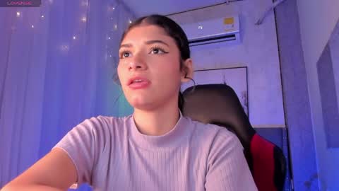 Snapshot of karolina_vince chatting on 04.15.26 Karo online show from 04.15.26