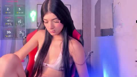 Snapshot of karolina_vince chatting on 04.24.26 Karo online show from 04.24.26