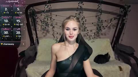 KarolinaHayes online show from 03.05.26