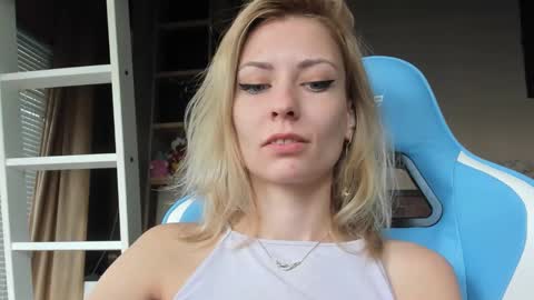 karoline121 online show from 11.11.25