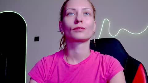 karoline121 online show from 11.21.25