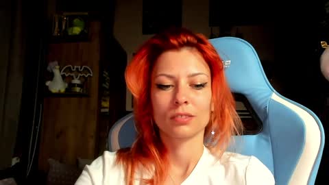 Snapshot of karoline121 chatting on 04.16.26 karoline121 online show from 04.16.26