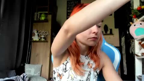 Snapshot of karoline121 chatting on 04.17.26 karoline121 online show from 04.17.26