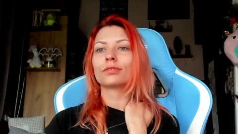 Snapshot of karoline121 chatting on 04.18.26 karoline121 online show from 04.18.26