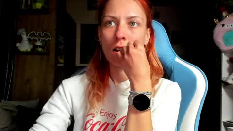 Snapshot of karoline121 chatting on 04.24.26 karoline121 online show from 04.24.26