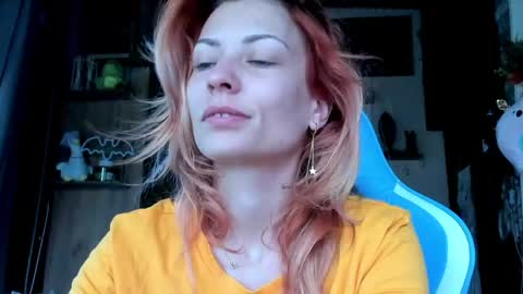 Snapshot of karoline121 chatting on 05.01.26 karoline121 online show from 05.01.26