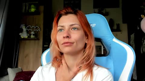 Snapshot of karoline121 chatting on 05.02.26 karoline121 online show from 05.02.26