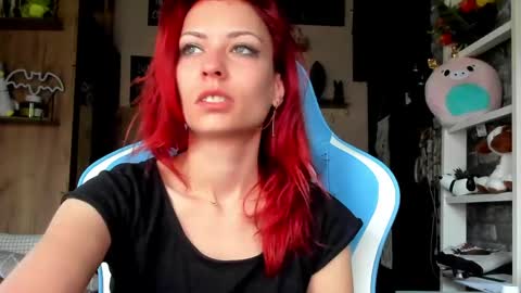 Snapshot of karoline121 chatting on 05.09.26 karoline121 online show from 05.09.26