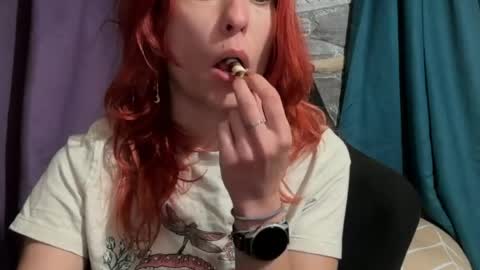 Snapshot of karoline121 chatting on 05.12.26 karoline121 online show from 05.12.26