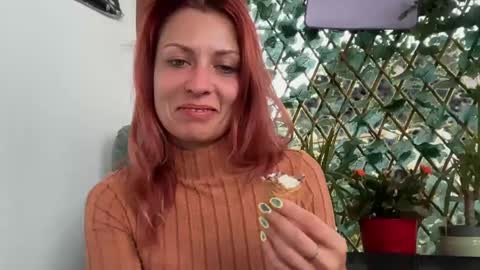 Snapshot of karoline121 chatting on 05.31.26 karoline121 online show from 05.31.26