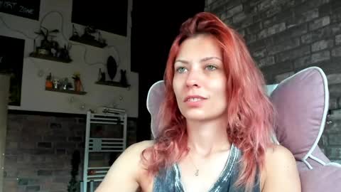Snapshot of karoline121 chatting on 06.04.26 karoline121 online show from 06.04.26