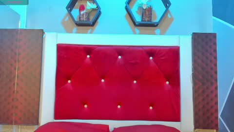 Karol online show from 09.18.25