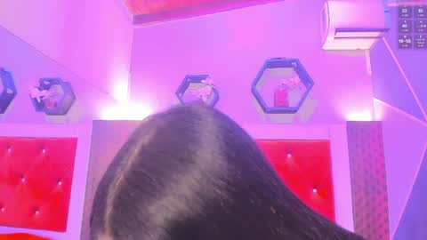 Snapshot of karoll014 chatting on 05.14.26 Karol online show from 05.14.26