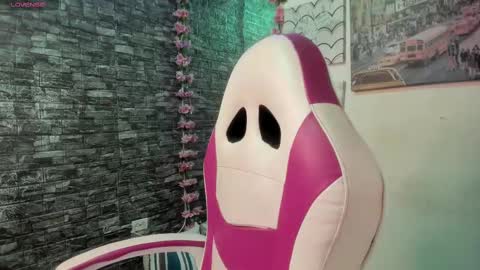 KAROLL online show from 10.23.25