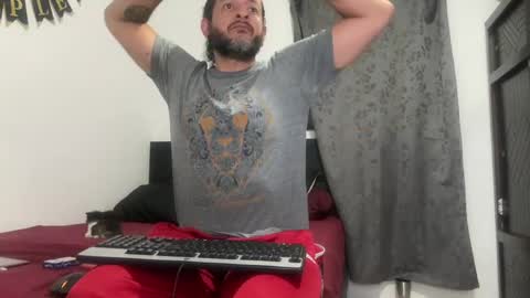 Snapshot of karu_hard chatting on 05.12.26 Karu online show from 05.12.26