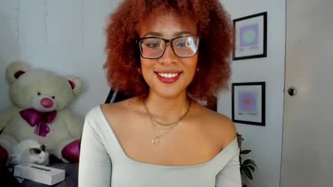 Snapshot of kasielopez chatting on 12.15.24 Kasie lopez online show from 12.15.24