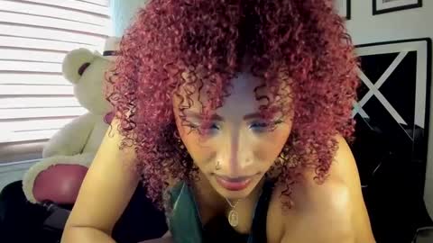 Snapshot of kasielopez chatting on 09.12.25 Kasie lopez online show from 09.12.25