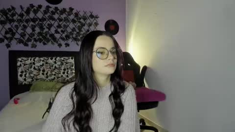 kassandra james online show from 01.04.25