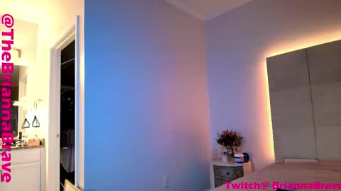 BriannaBrave online show from 11.09.25