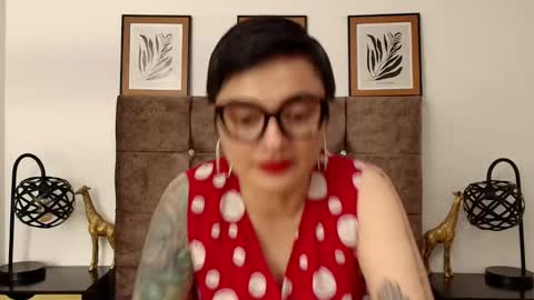 kat paradisse online show from 10.01.25
