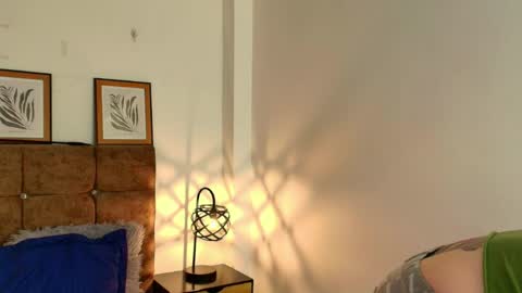 kat paradisse online show from 04.05.26