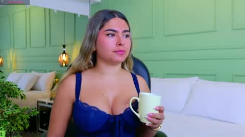 Snapshot of kataliina_18 chatting on 04.22.26 Kat online show from 04.22.26