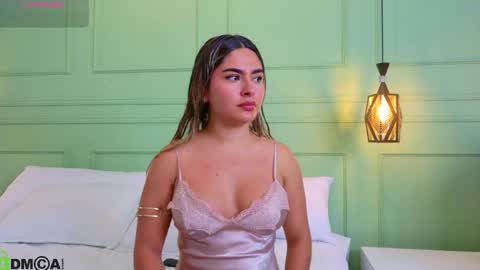 Snapshot of kataliina_18 chatting on 04.30.26 Kat online show from 04.30.26