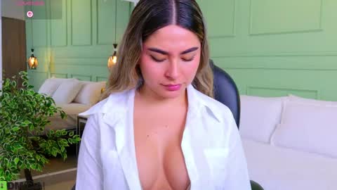 Snapshot of kataliina_18 chatting on 05.08.26 Kat online show from 05.08.26