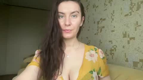 Snapshot of katalinaqe chatting on 02.14.26 KatalinaQE online show from 02.14.26