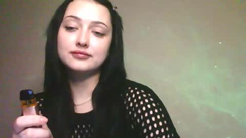 Snapshot of katarina_fox chatting on 03.25.26 Katarina Fox online show from 03.25.26
