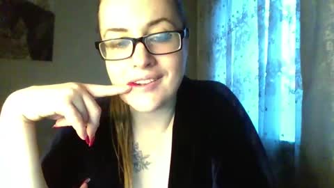 Snapshot of katarios_x chatting on 09.21.25 katarios online show from 09.21.25