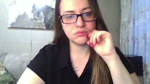 Snapshot of katarios_x chatting on 09.27.25 katarios online show from 09.27.25