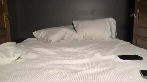 Snapshot of kate_legendofficial chatting on 10.23.25 Kate Legend online show from 10.23.25