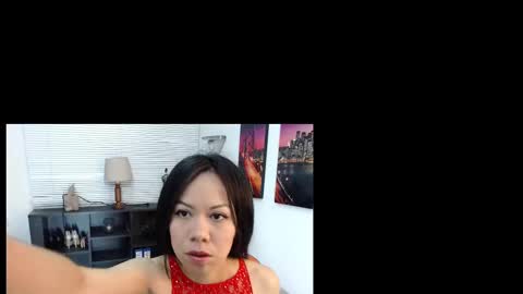 Snapshot of kate_owenns chatting on 02.11.25 Kate  online show from 02.11.25
