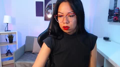 Snapshot of kate_owenns chatting on 10.16.25 Kate  online show from 10.16.25