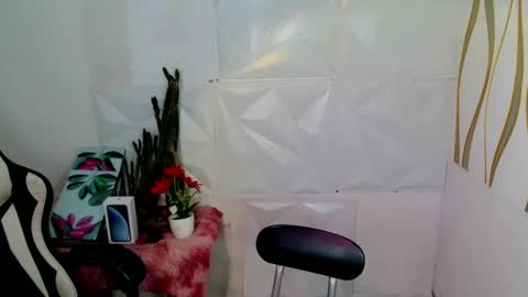 Kate online show from 12.21.24