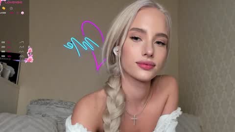 Snapshot of katebremar chatting on 01.22.25 online show from 01.22.25