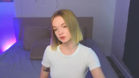Snapshot of katebunnys chatting on 04.23.26 katebunnys online show from 04.23.26