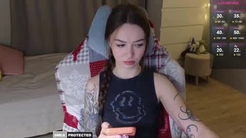 Snapshot of kateleoo chatting on 03.11.25 Im Kate online show from 03.11.25