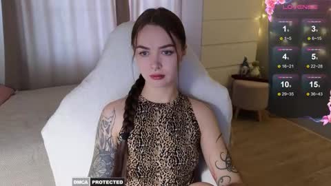 Snapshot of kateleoo chatting on 10.14.25 Im Kate online show from 10.14.25