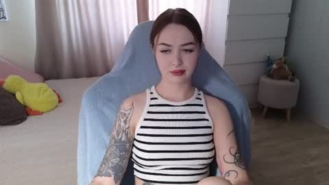 Snapshot of kateleoo chatting on 07.12.26 Im Kate online show from 07.12.26