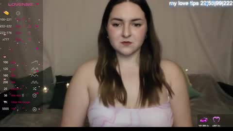 Snapshot of katelyn_sweety chatting on 02.15.25 Katelyn online show from 02.15.25