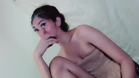 Snapshot of katelynmoore_ chatting on 10.27.25 katelynmoore_ online show from 10.27.25