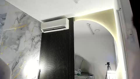 Im Katherine but call me Kate  online show from 02.21.25