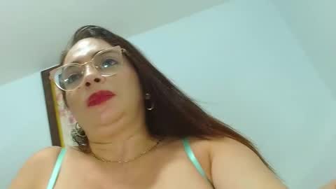 Snapshot of katerineleon chatting on 02.09.25 katerineleon online show from 02.09.25