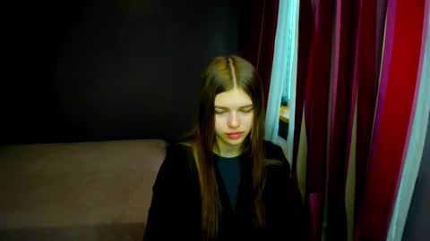 katesantanas online show from 10.11.25