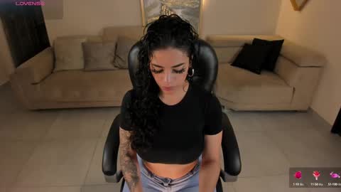 K A T E  online show from 02.20.25